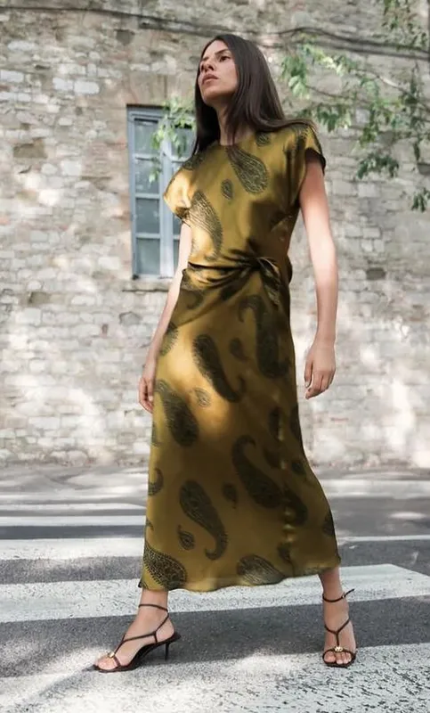 Vestido zara verde estampado