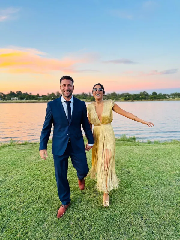Vestido dorado flecos