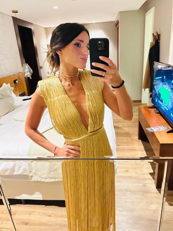 Vestido dorado flecos