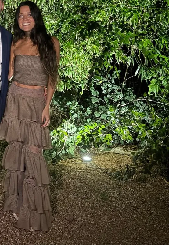 Set pant/top marrón volados con pañuelo