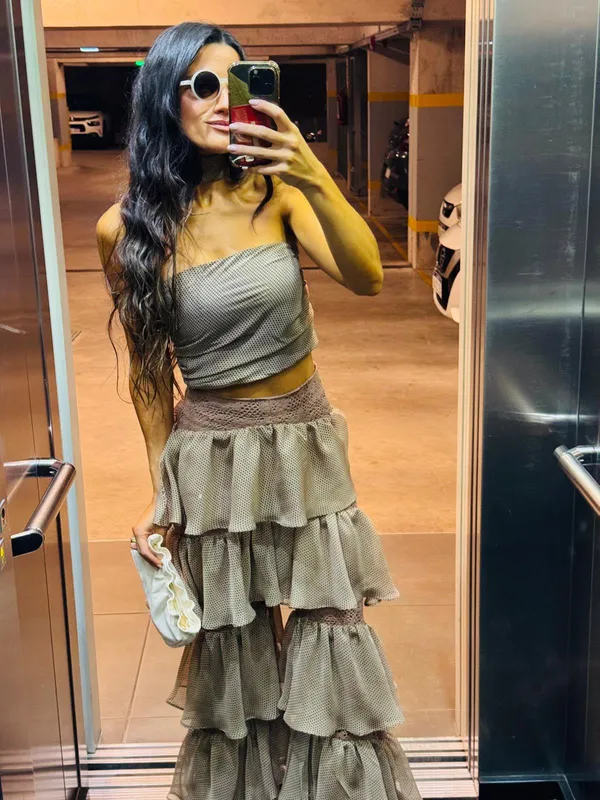Set pant/top marrón volados con pañuelo