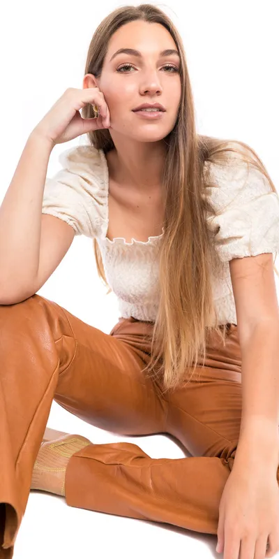 Pantalòn Agnes marròn en cuero. Club 1000.