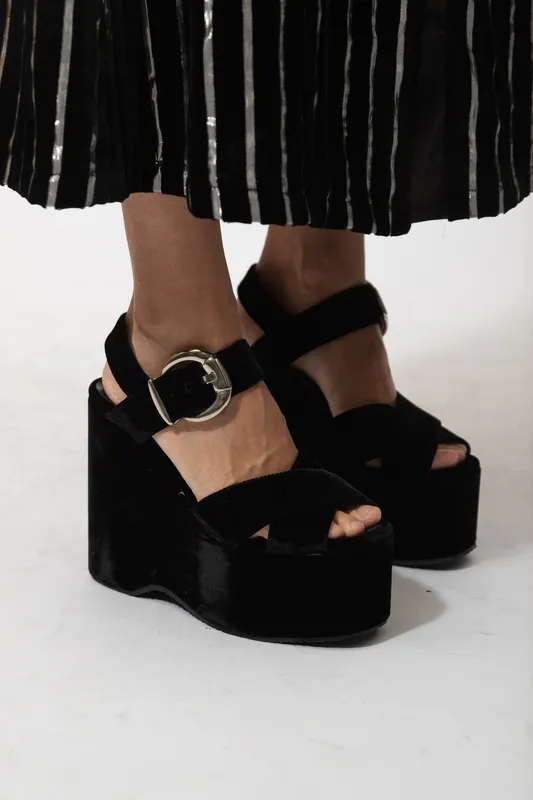 Sandalias Vienty Velvet Negra