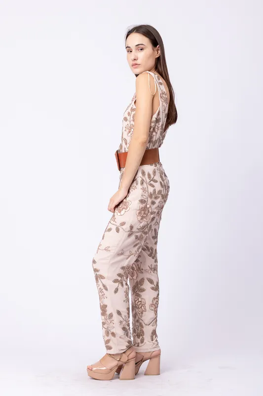 Mono rosa con canutillos