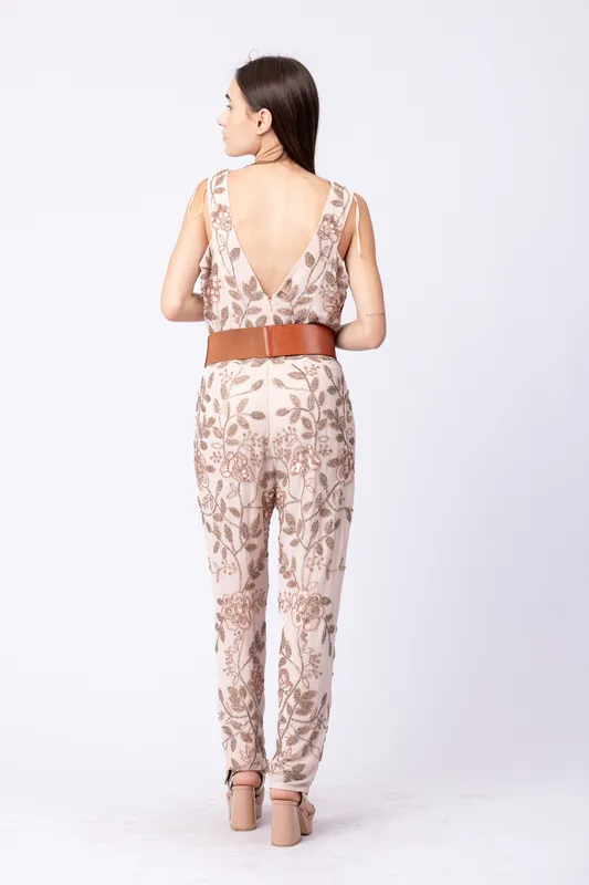 Mono rosa con canutillos