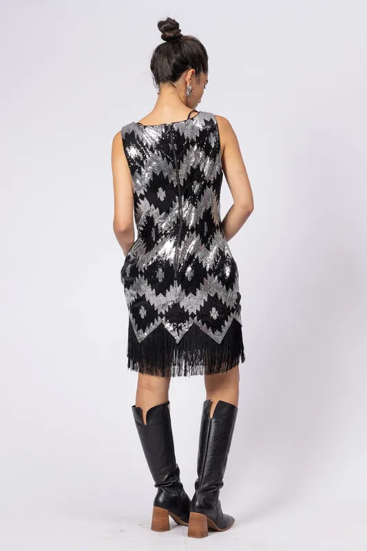 Vestido Corto Flecos y Lentejuelas Vince Camuto