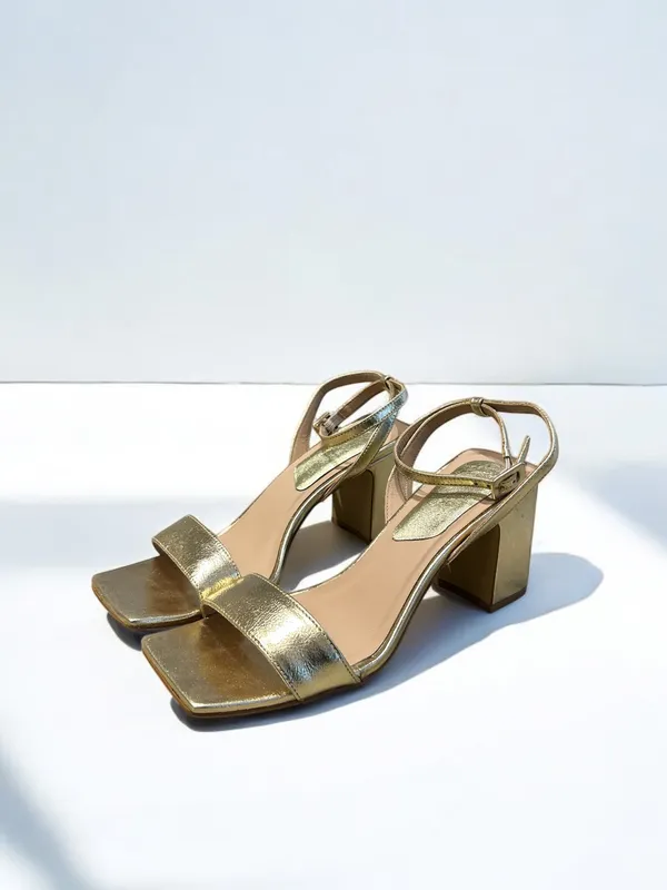 sandalia aura dorada t38