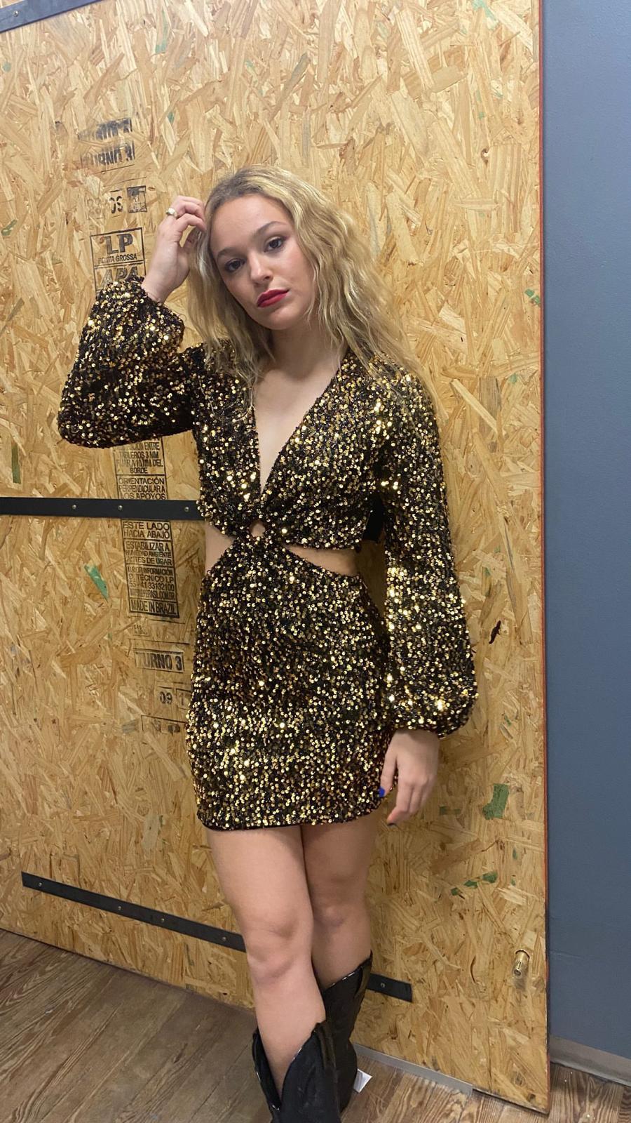 vestido cut lentejuelas negro y dorado
