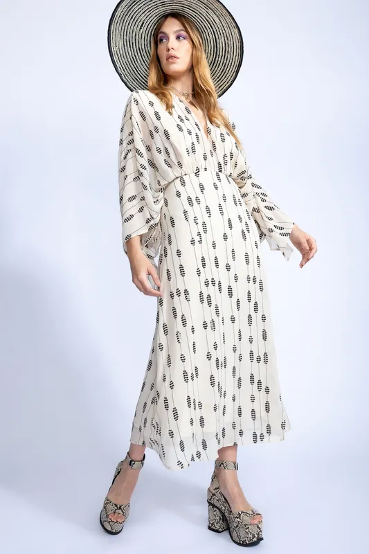 Vestido Zara Blanco Bordado lentejuelas negras