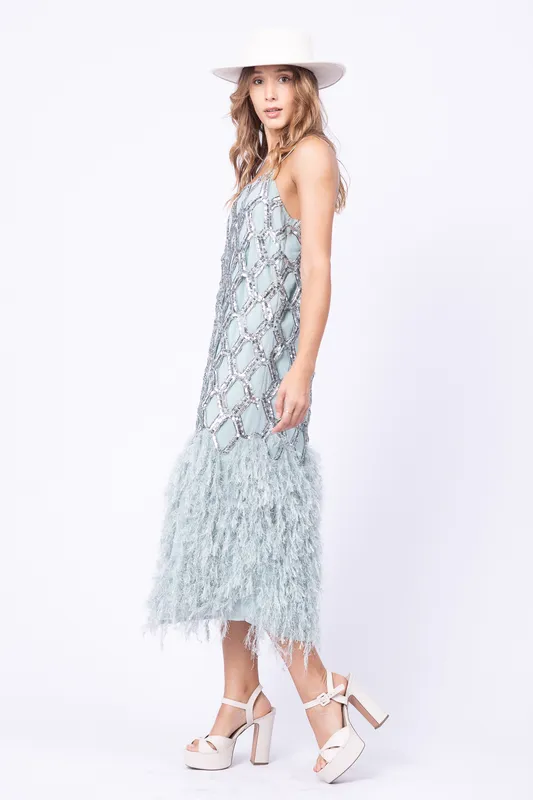 VESTIDO LARGO ASOS CELESTE BORDADO CON PLUMAS