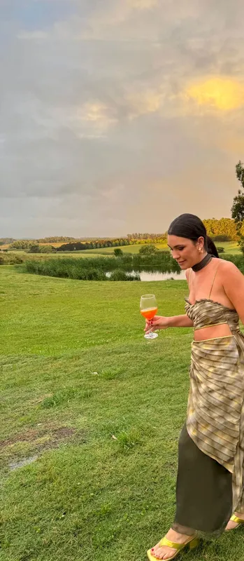 Vestido verde cut diseño maqui