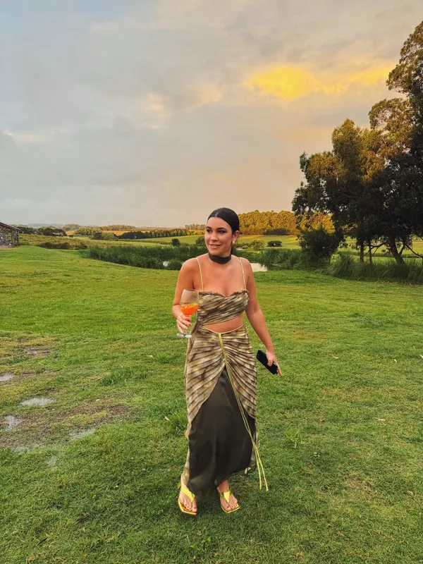 Vestido verde cut diseño maqui