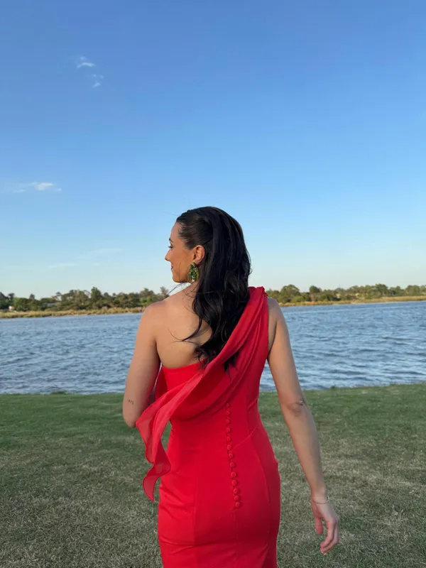Vestido largo rojo un hombro