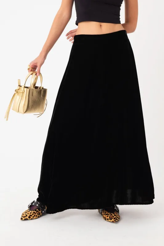 Falda negra velvet magma