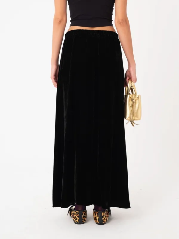 Falda negra velvet magma