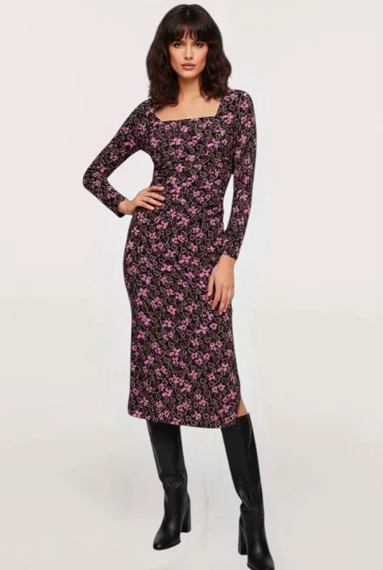 Vestido floreado mango violeta