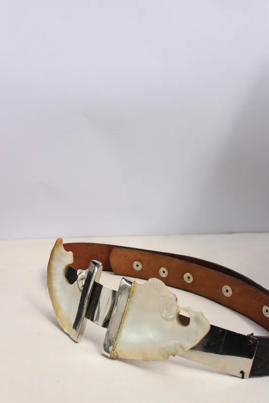 cinturon agnes hebilla nacar cuero negro