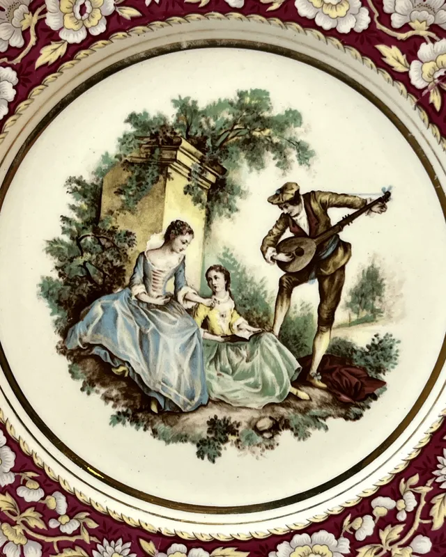 Plato inglés con escena galante