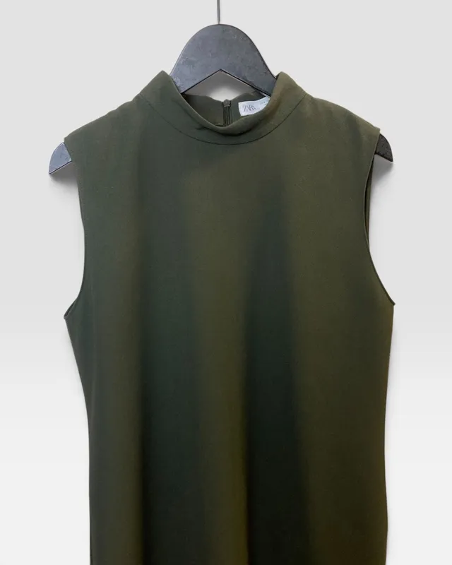 Vestido corto verde militar  zara