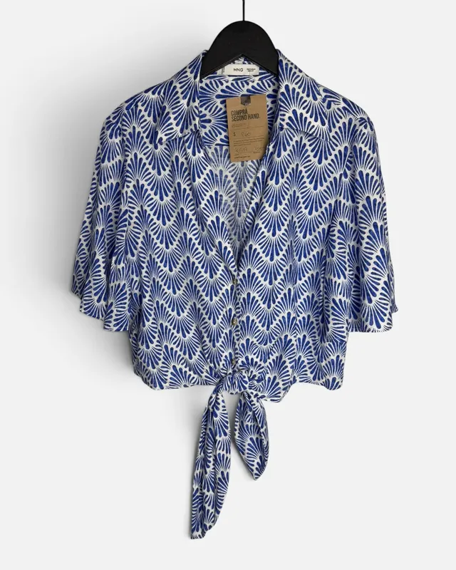 Camisa estamapda en azul mango