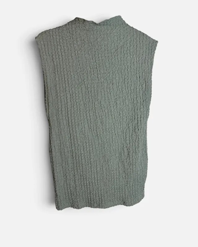 Musculosa verde texturada zara
