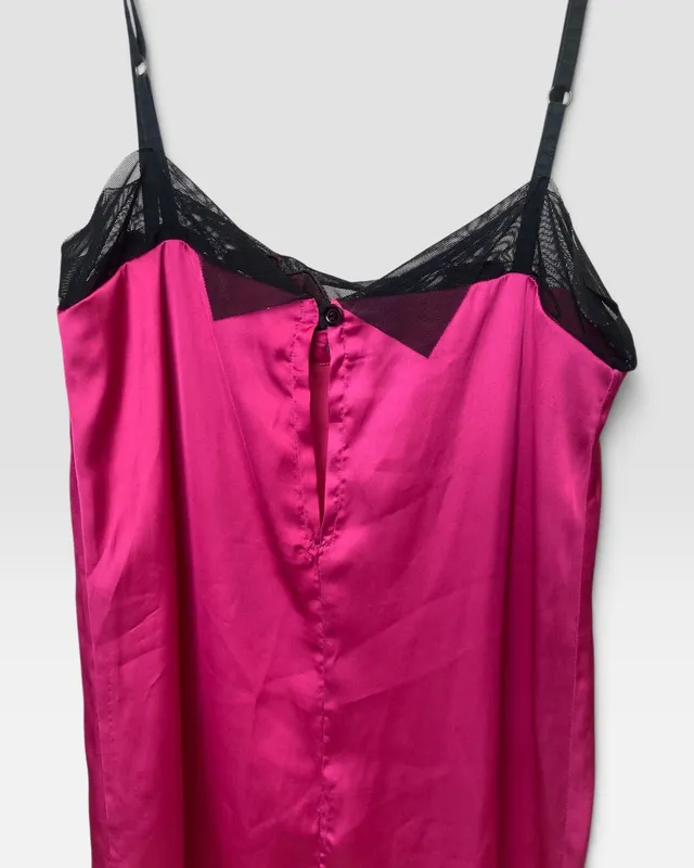Vestido fucsia ay not dead