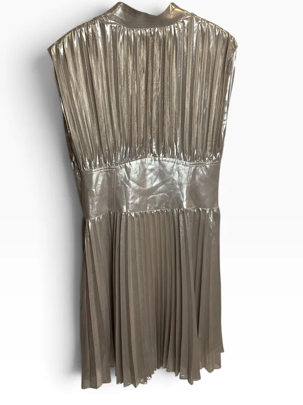 Vestido dorado plisado banana republic