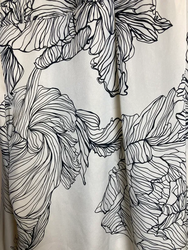 Camisa cruda satinada c/flores h&m