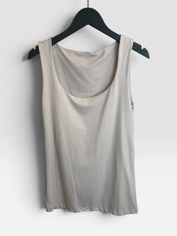 Remera beige zara