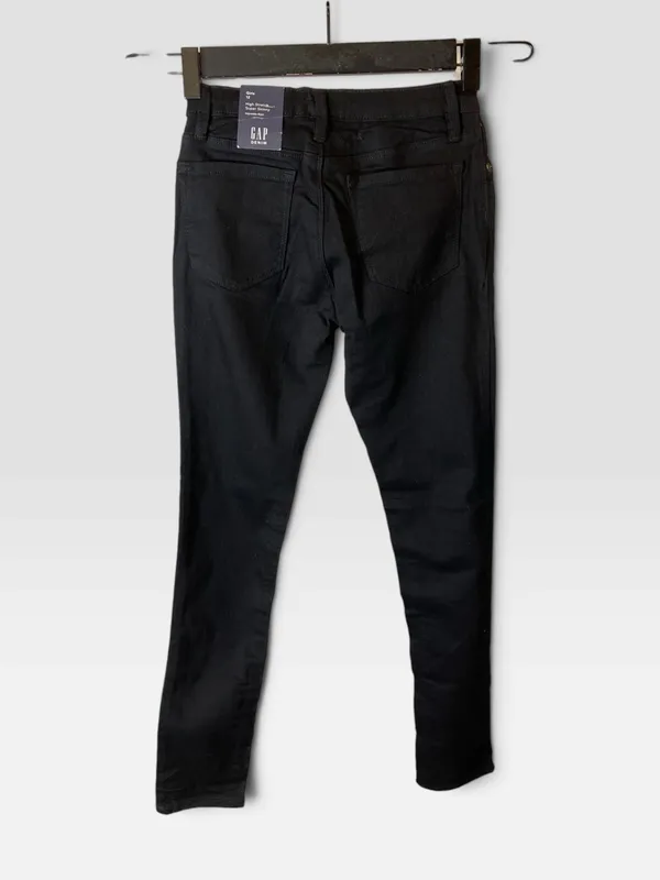 Jean negro gap