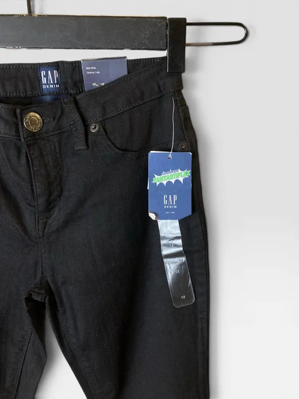 Jean negro gap
