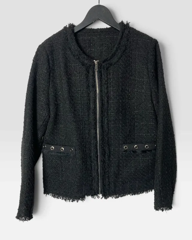 Chaqueta tipo chanel negra lolita