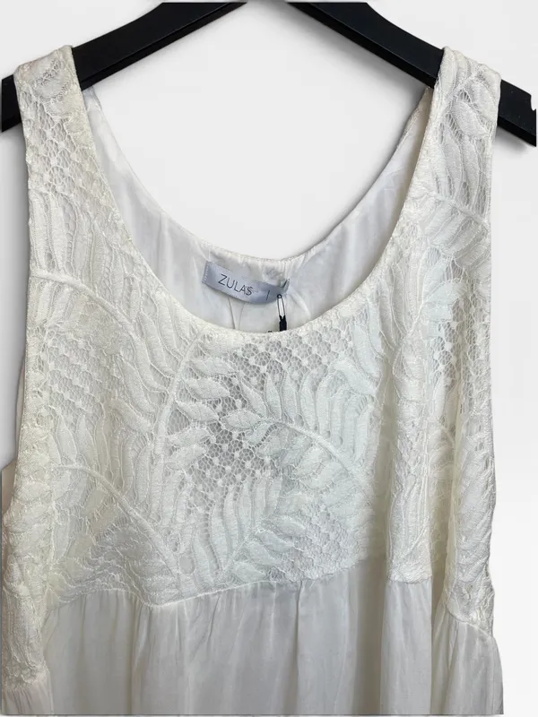 Blusa blanca c/encaje zulas