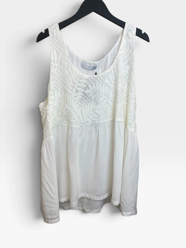 Blusa blanca c/encaje zulas