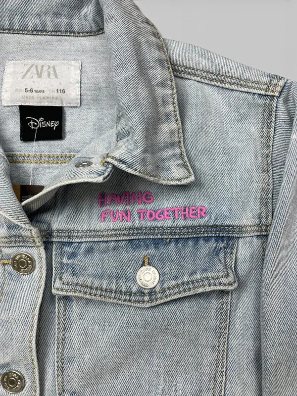 Campera jean estampada zara