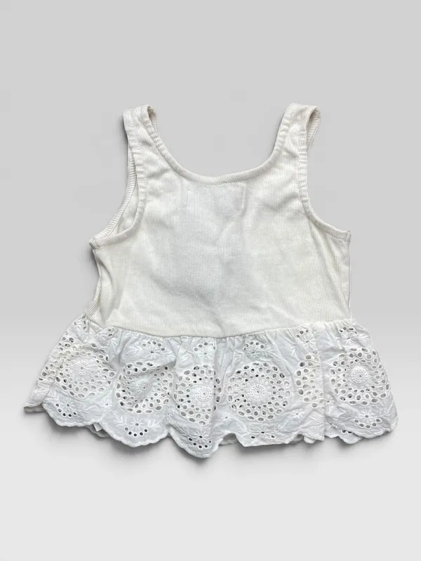 Musculosa rib con broderie fuzarka