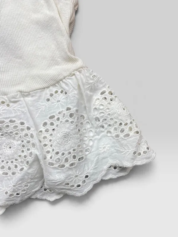 Musculosa rib con broderie fuzarka