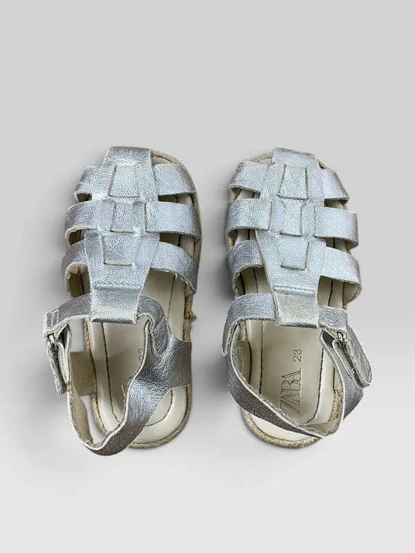 Sandalias romanas zara