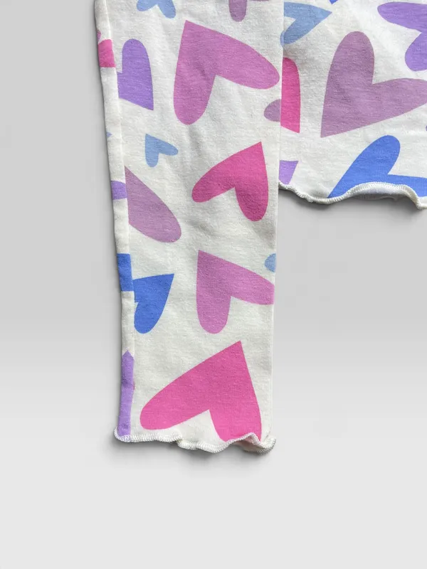 Remera corazones fuzarka
