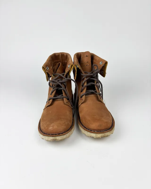 Botas tipo borcego cuero cat