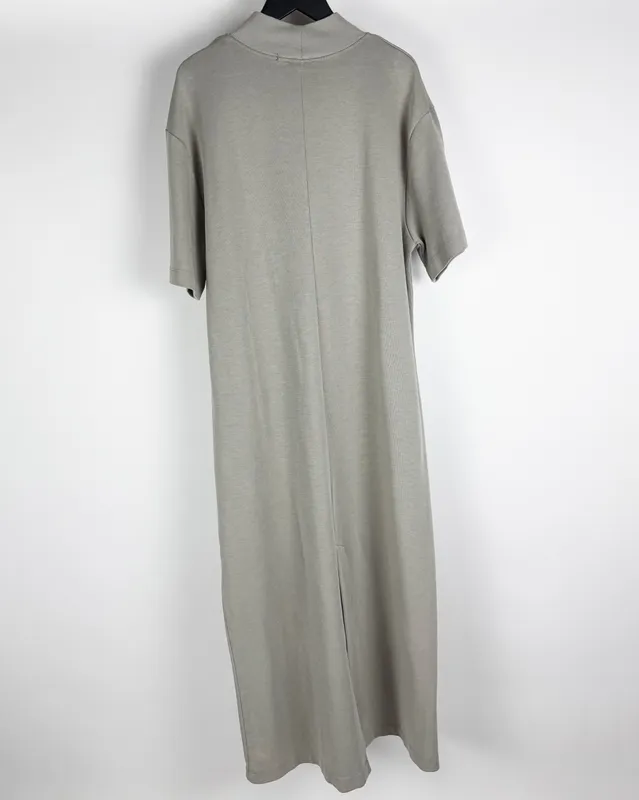 Vestido gris c/cuello alto zara