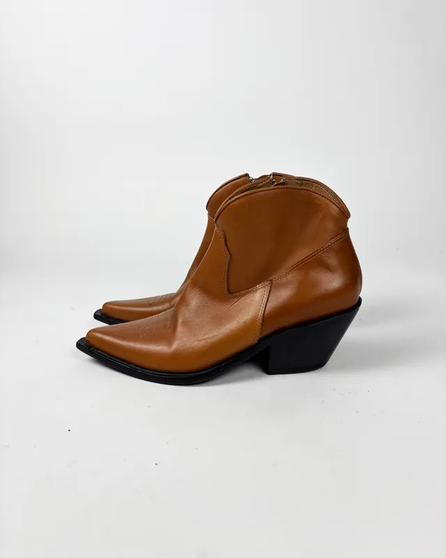 Botas marron justa osadia