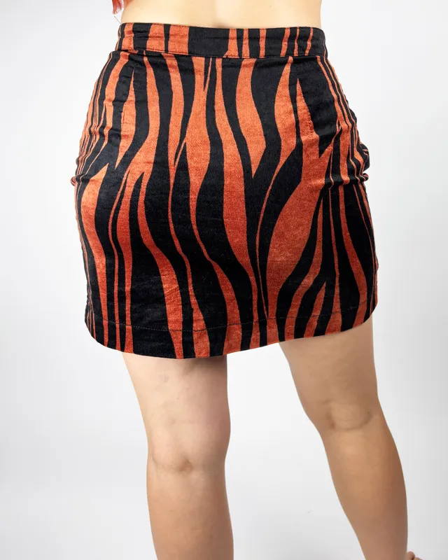 Pollera corta negra marron free people