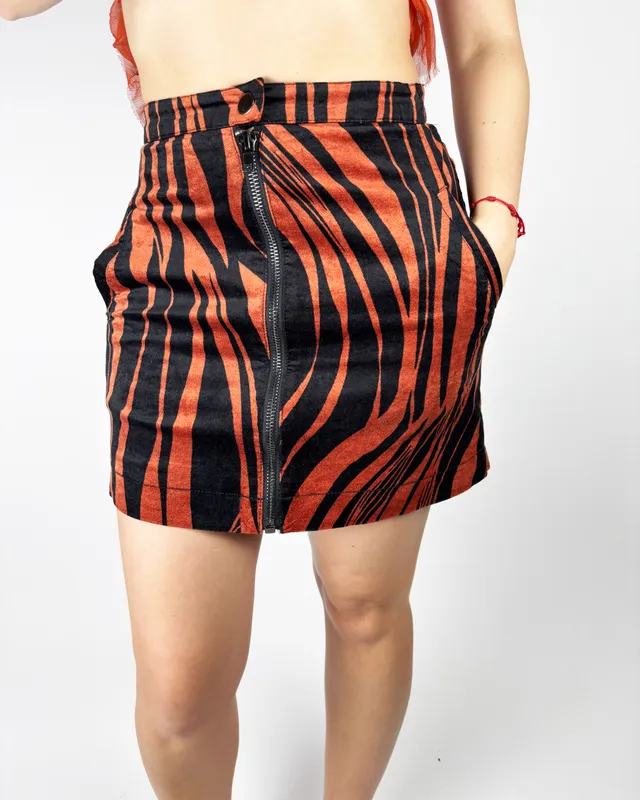 Pollera corta negra marron free people