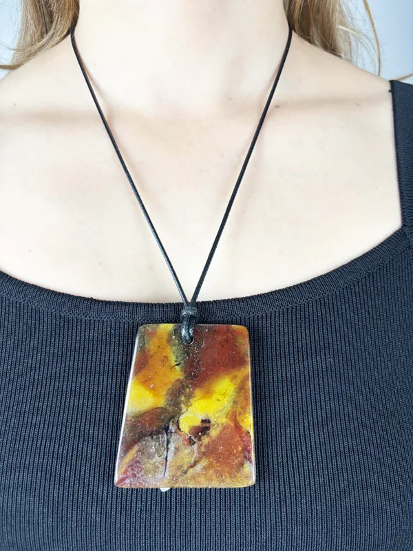 Collar dije cuadrado marron