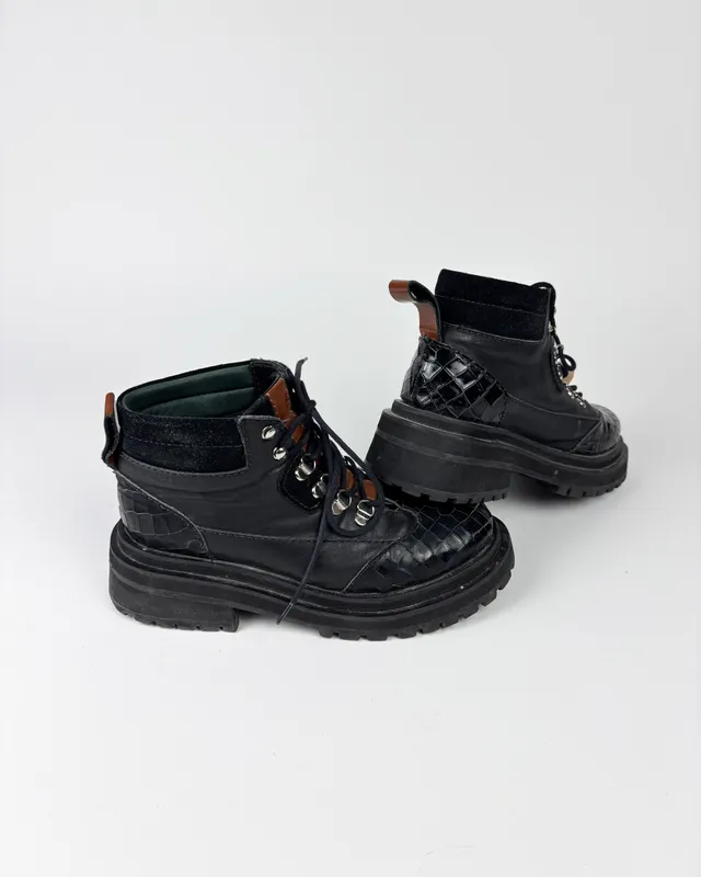 Borcegos negros amen