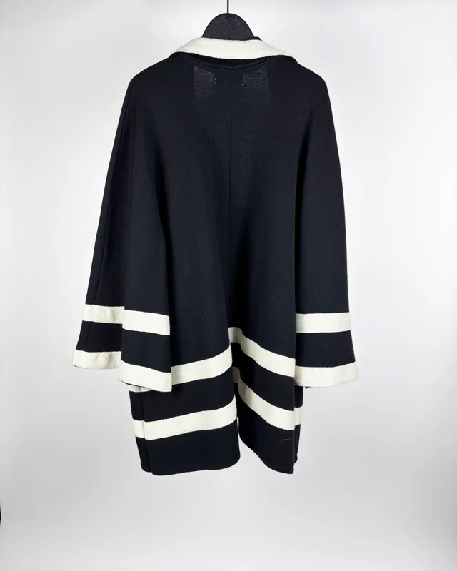 Saco negro blanco alejandra iglesias