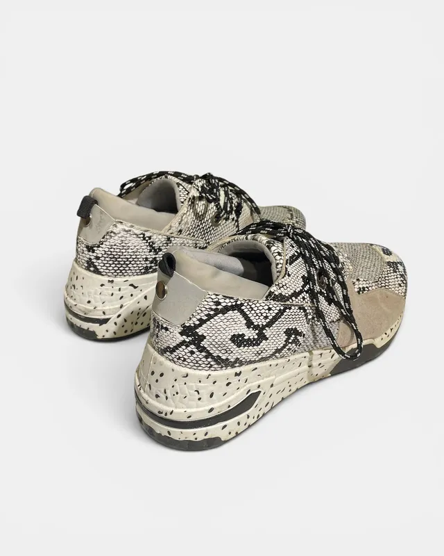 Championes tejido y eco cuero reptil suela blanca — La Sheelah