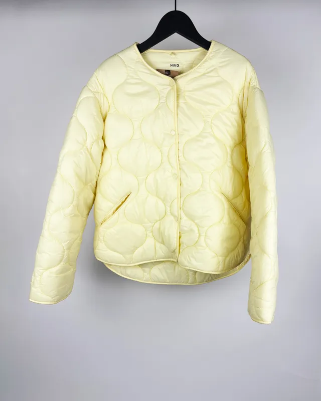 Campera amarilla mango