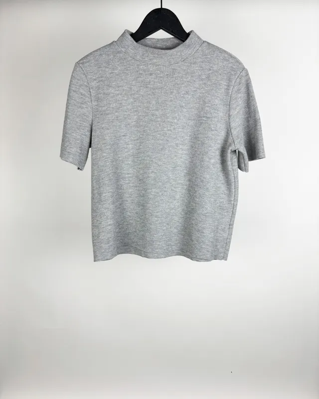 Remera gris zara
